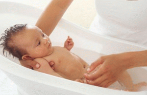 купати новонародженого в кип'яченій воді